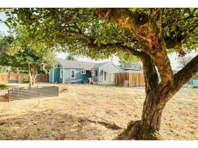 2535 Gable Rd, St Helens, OR 97051