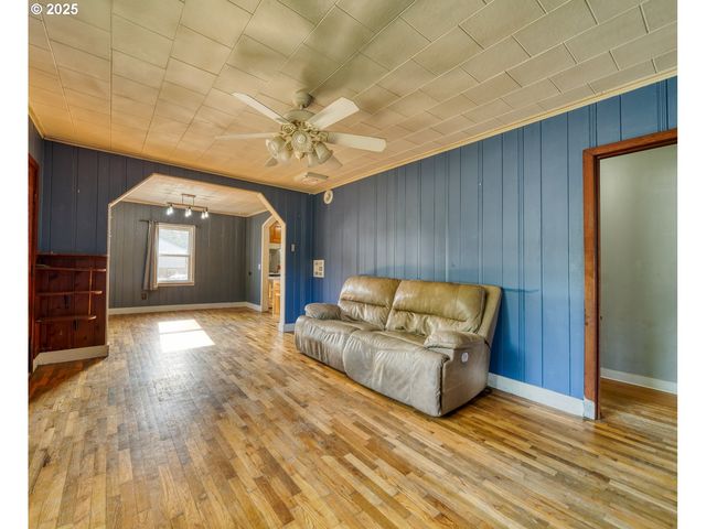 2535 Gable Rd, St Helens, OR 97051