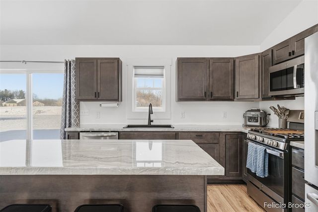 2531 Daisy Lane, Middleville, MI 49333