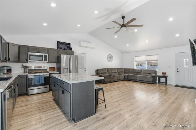 2531 Daisy Lane, Middleville, MI 49333