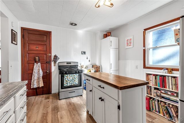 371 Potomac Avenue, Buffalo, NY 14213