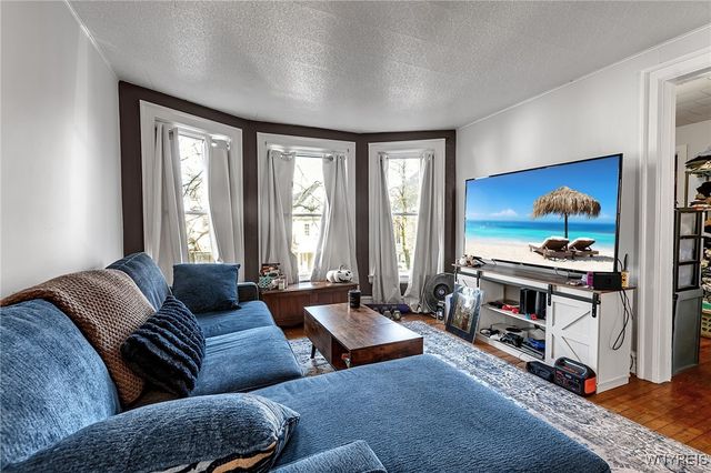 371 Potomac Avenue, Buffalo, NY 14213