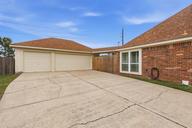 18811 Polo Meadow Drive, Humble, TX 77346