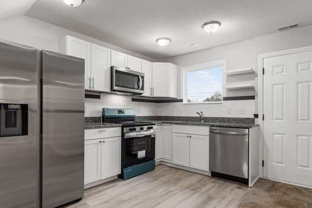 2814 E 9th Avenue, Columbus, OH 43219