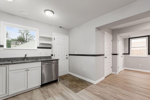 2814 E 9th Avenue, Columbus, OH 43219