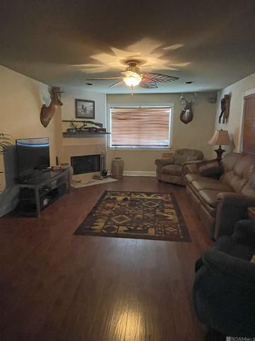 4924 Sanford St, Metairie, LA 70006