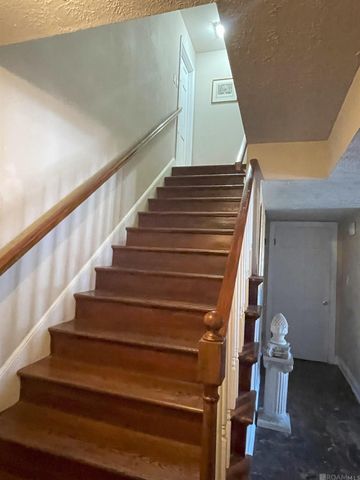 4924 Sanford St, Metairie, LA 70006