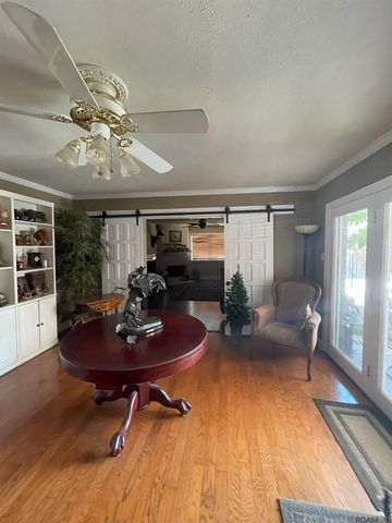 4924 Sanford St, Metairie, LA 70006