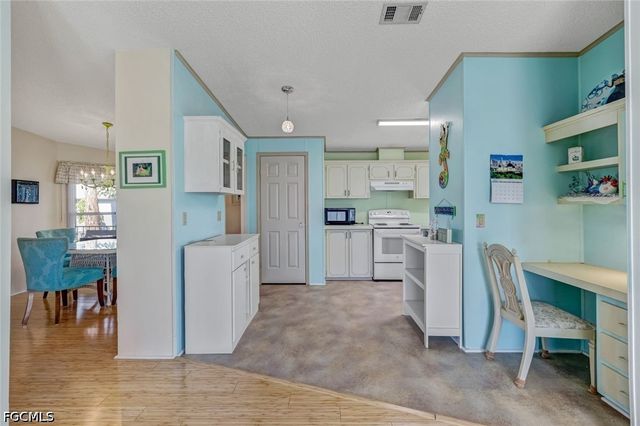 19682 Eagle Trace CT, North Fort Myers, FL 33903