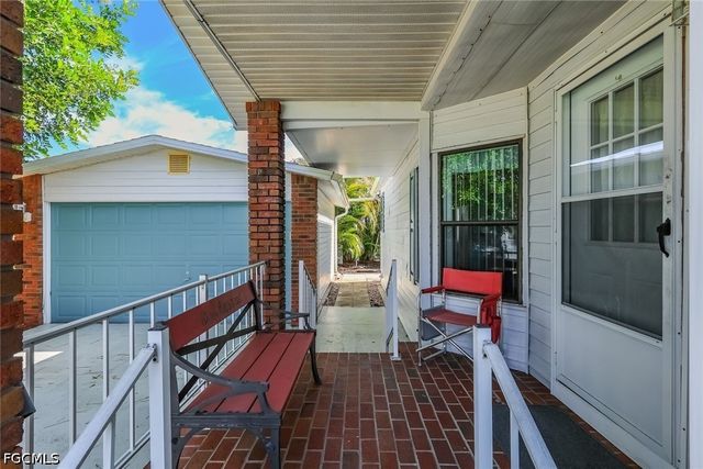 19682 Eagle Trace CT, North Fort Myers, FL 33903