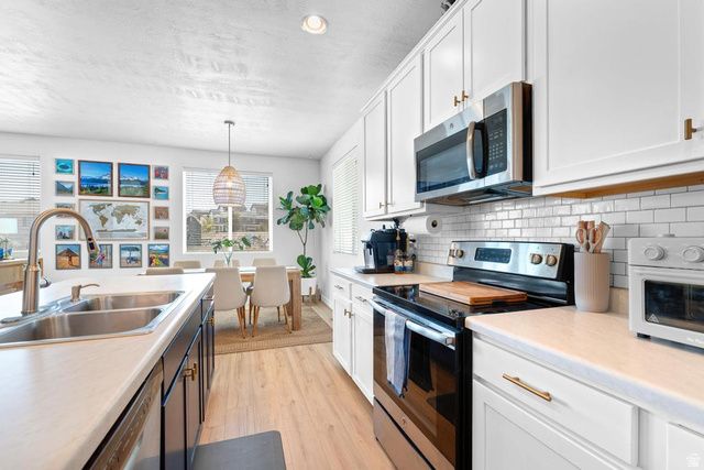3024 S WILLOW CREEK DR, Saratoga Springs, UT 84045