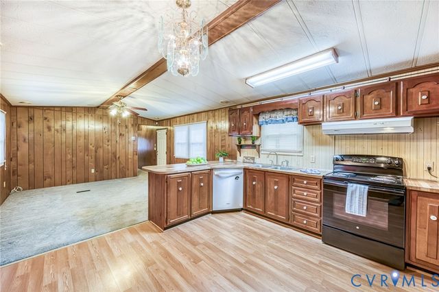 17106 S Swift Bluff Ct, South Chesterfield, VA 23834