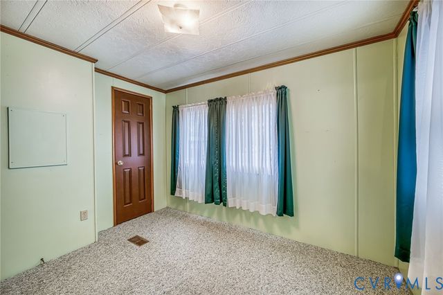 17106 S Swift Bluff Ct, South Chesterfield, VA 23834