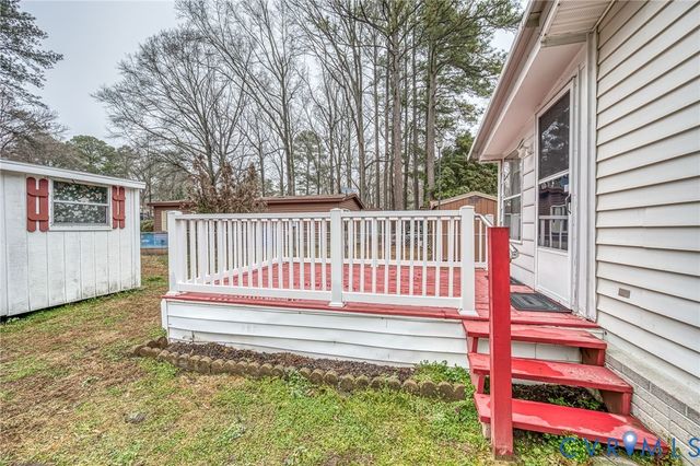 17106 S Swift Bluff Ct, South Chesterfield, VA 23834