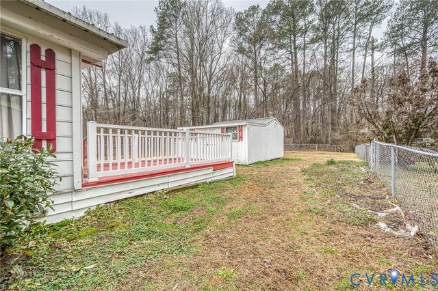 17106 S Swift Bluff Ct, South Chesterfield, VA 23834