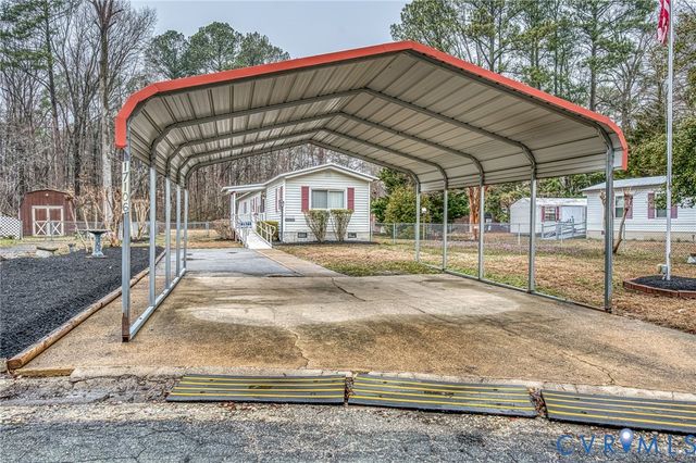 17106 S Swift Bluff Ct, South Chesterfield, VA 23834