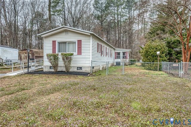 17106 S Swift Bluff Ct, South Chesterfield, VA 23834