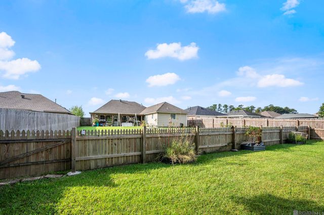 12819 Bonnie Bleu Dr, Denham Springs, LA 70726