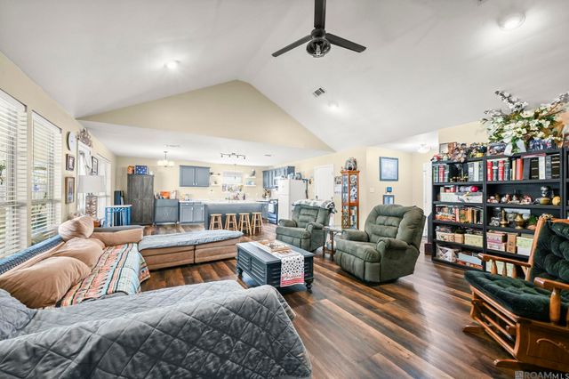 12819 Bonnie Bleu Dr, Denham Springs, LA 70726