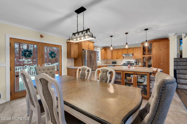 34 Southview Terrace, Middletown, NJ 07748