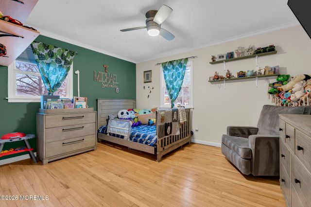 34 Southview Terrace, Middletown, NJ 07748