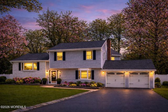 34 Southview Terrace, Middletown, NJ 07748