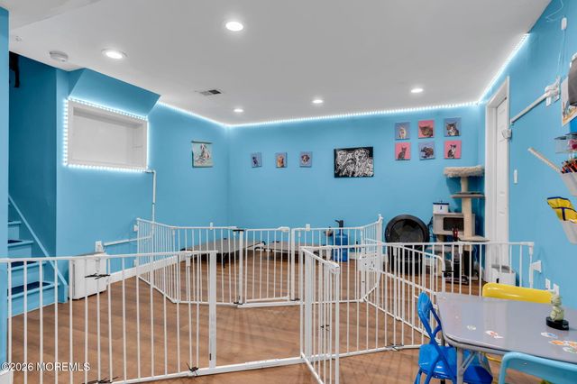 34 Southview Terrace, Middletown, NJ 07748