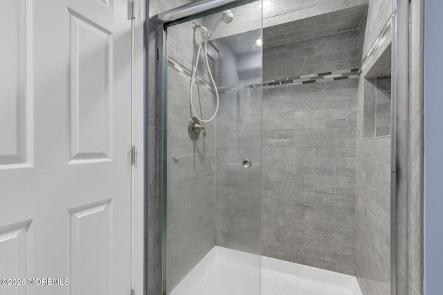 34 Southview Terrace, Middletown, NJ 07748