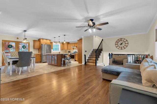 34 Southview Terrace, Middletown, NJ 07748