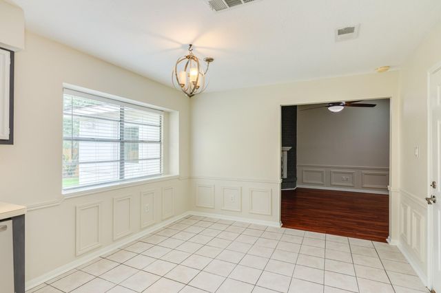 105 Sugar Cane Trace, Lake Jackson, TX 77566