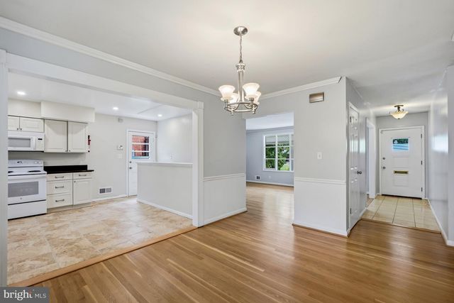 9017 SAINT ANDREWS PL, College Park, MD 20740