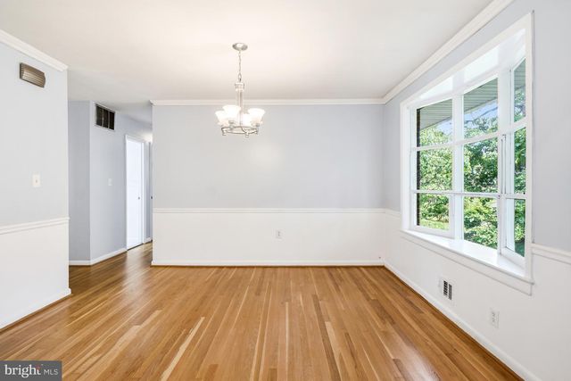 9017 SAINT ANDREWS PL, College Park, MD 20740