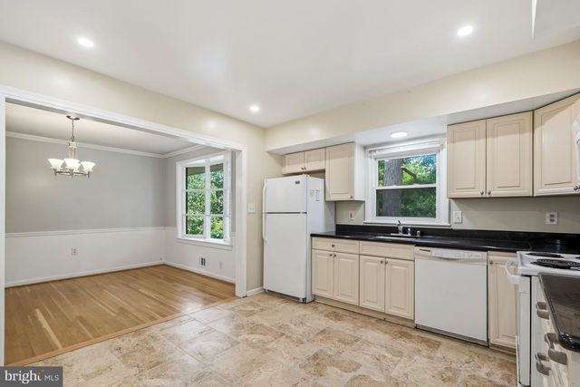 9017 SAINT ANDREWS PL, College Park, MD 20740