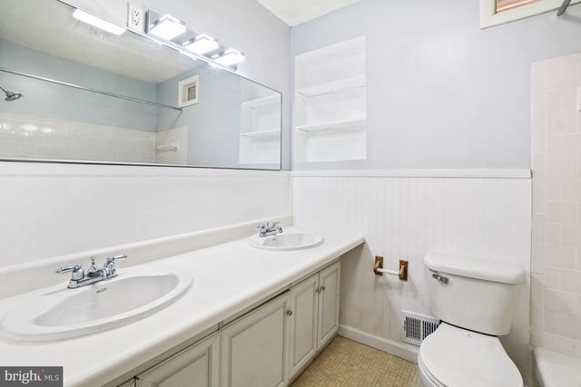 9017 SAINT ANDREWS PL, College Park, MD 20740