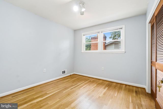 9017 SAINT ANDREWS PL, College Park, MD 20740