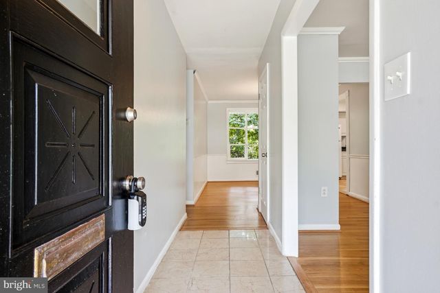 9017 SAINT ANDREWS PL, College Park, MD 20740