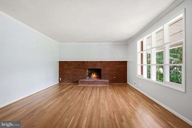 9017 SAINT ANDREWS PL, College Park, MD 20740