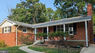 9017 SAINT ANDREWS PL, College Park, MD 20740