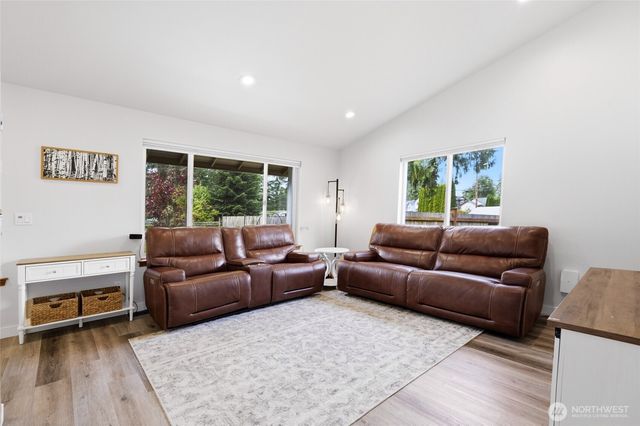 17019 120th Place NE, Arlington, WA 98223