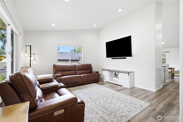 17019 120th Place NE, Arlington, WA 98223