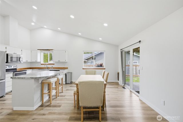 17019 120th Place NE, Arlington, WA 98223