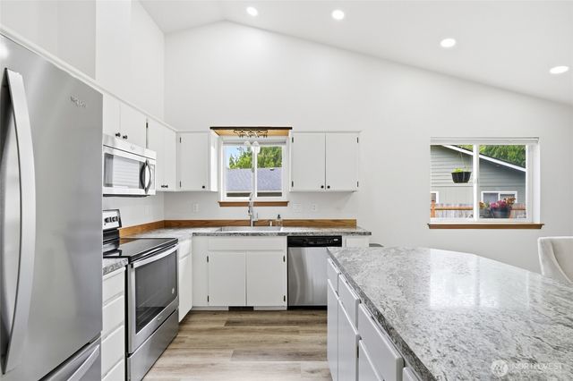 17019 120th Place NE, Arlington, WA 98223