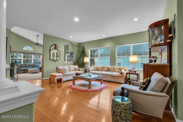 54 Drayton Road, Manchester, NJ 08759