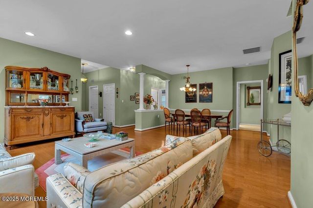 54 Drayton Road, Manchester, NJ 08759