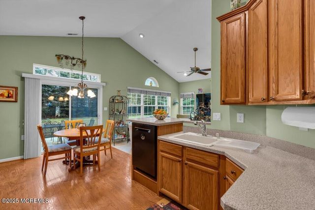 54 Drayton Road, Manchester, NJ 08759