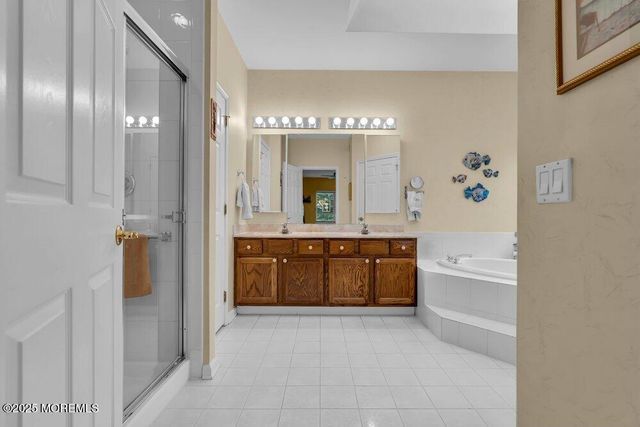 54 Drayton Road, Manchester, NJ 08759