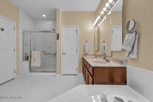 54 Drayton Road, Manchester, NJ 08759