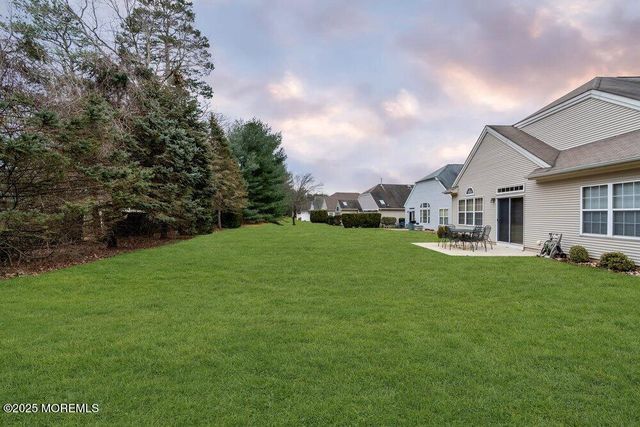 54 Drayton Road, Manchester, NJ 08759