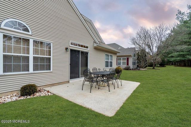 54 Drayton Road, Manchester, NJ 08759