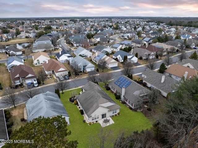 54 Drayton Road, Manchester, NJ 08759